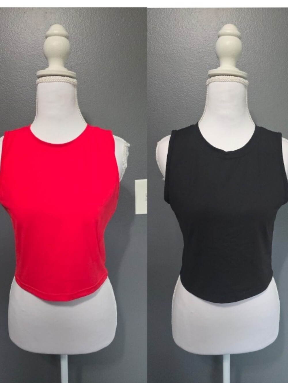 Zyia Active Bundle Of 2 Sleeveless Crop Tanks - Red & Black